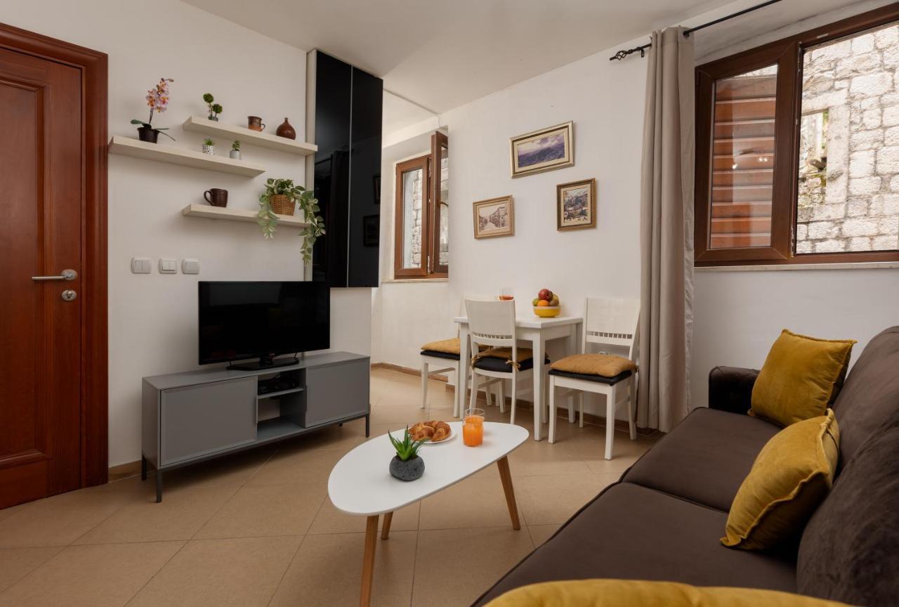 Apartment Amigo 2 Old Town Kotor Buitenkant foto